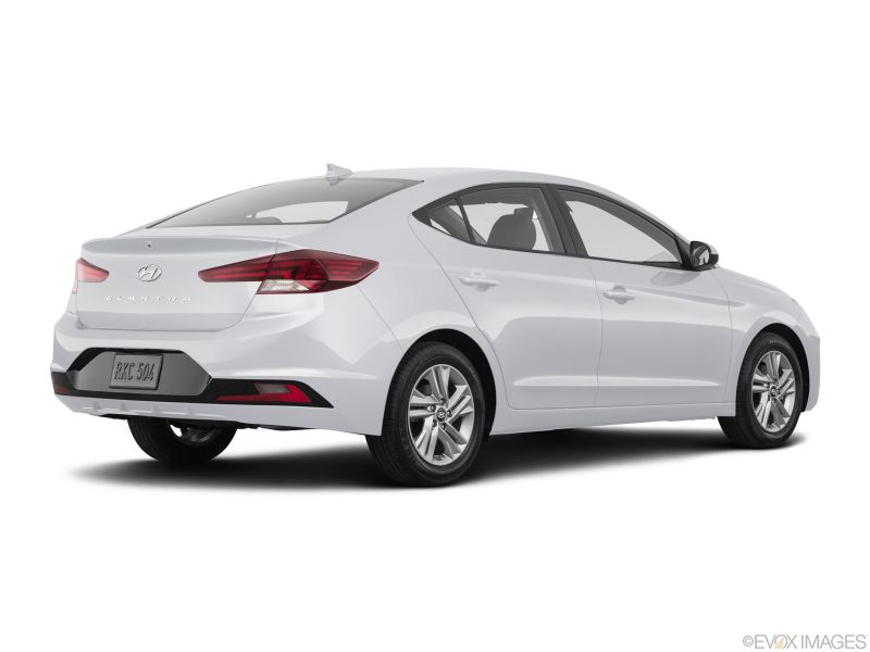 Hyundai Elantra para aluguel