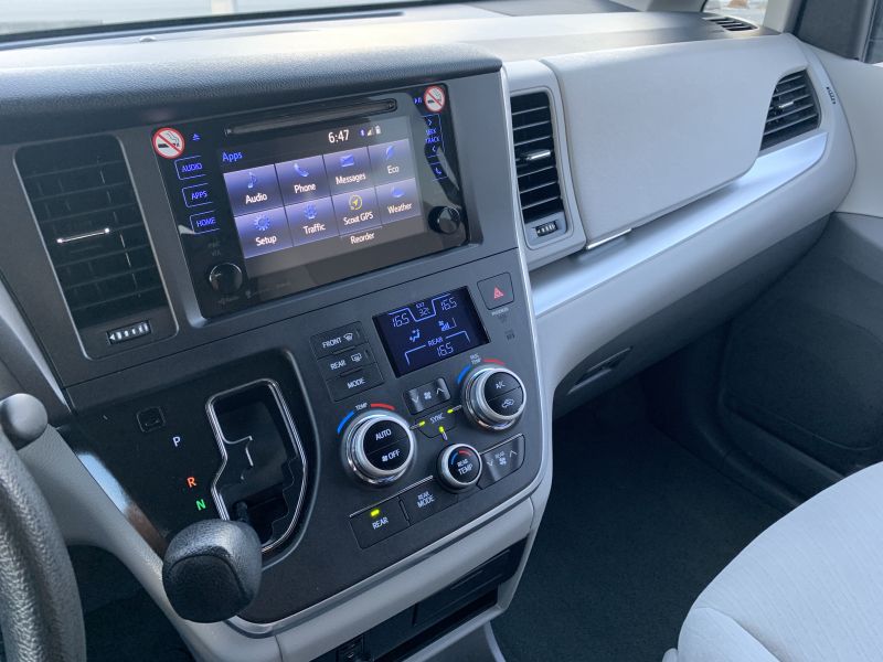 Toyota Sienna pic #1368