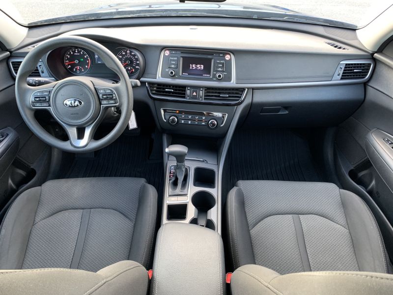 Kia Optima pic #1421