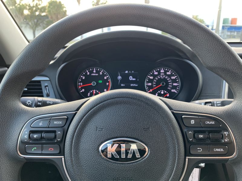 Kia Optima pic #1424