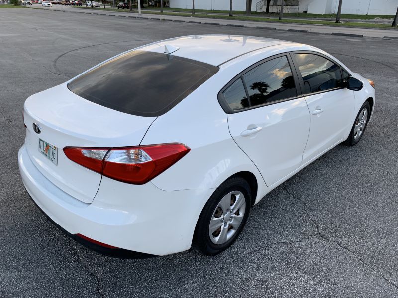 Kia Forte para aluguel