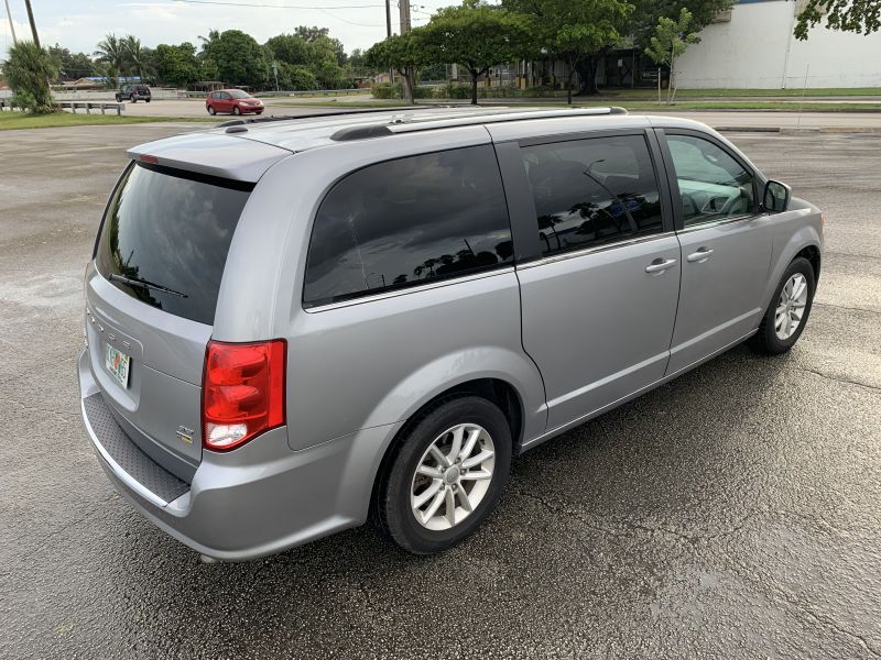 Dodge Grand Caravan à louer