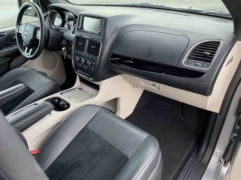 Dodge Grand Caravan pic #1696