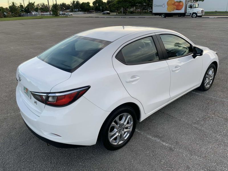 Toyota iA in affitto