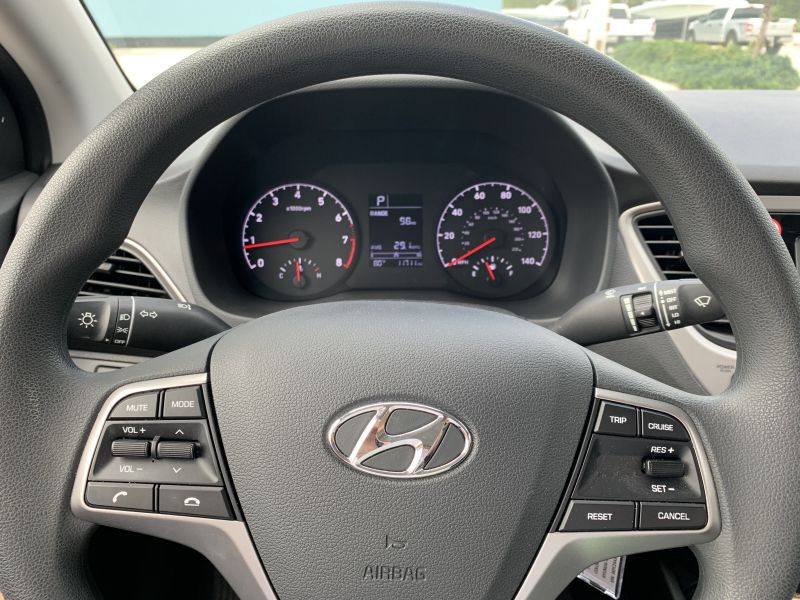 Hyundai Accent pic #1970