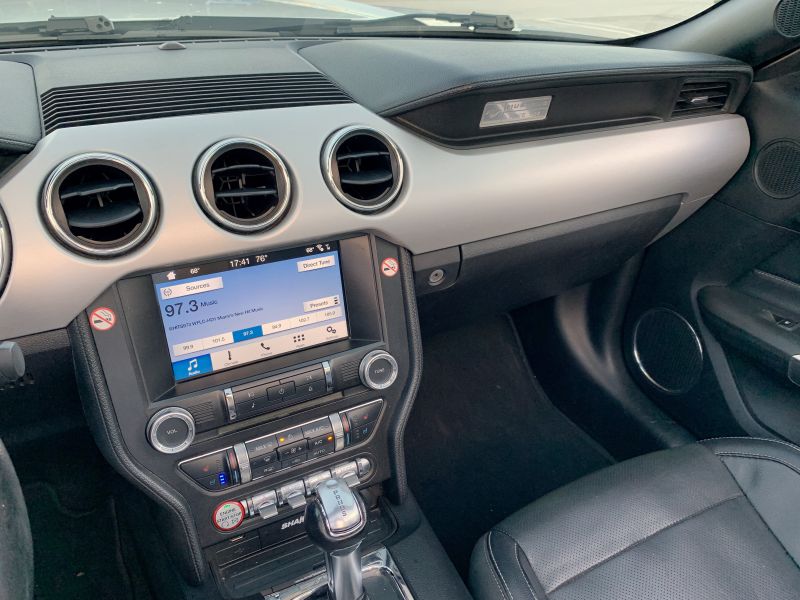 Ford Mustang pic #2032