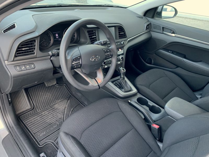 Hyundai Elantra pic #2145