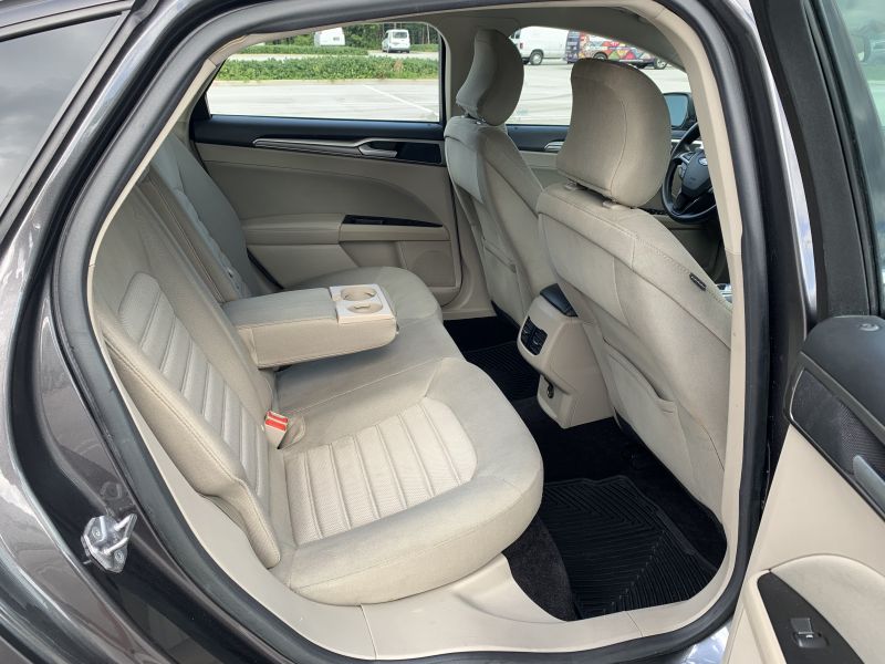 Ford Fusion Hybrid pic #2164