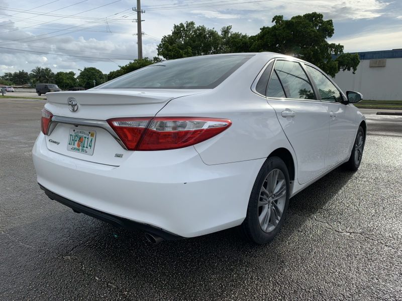 Toyota Camry kiralık