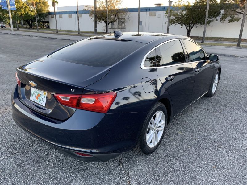 Chevrolet Malibu in affitto