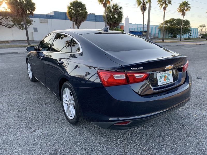Chevrolet Malibu a noleggio