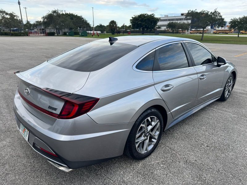 Hyundai Sonata zu vermieten