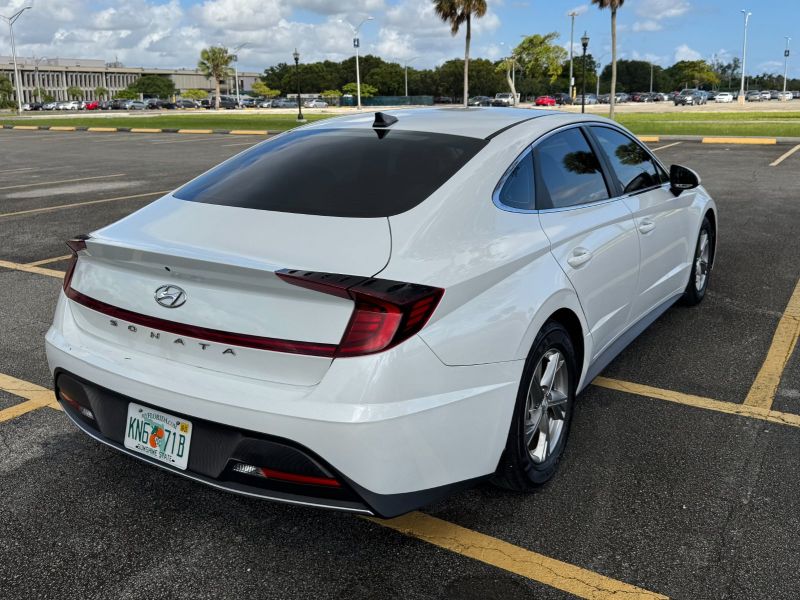 Hyundai Sonata in affitto