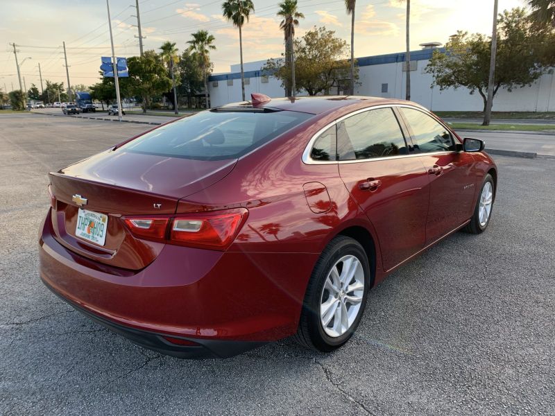 Chevrolet Malibu à louer