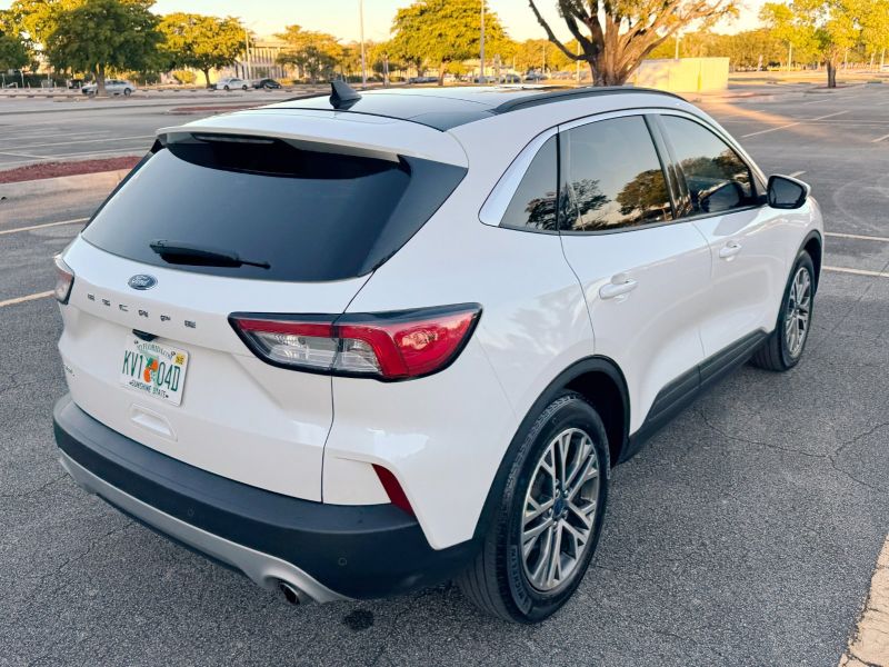 Ford Escape SE locação do veículo