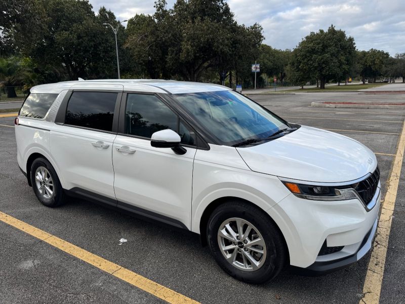 Kia Carnival kiralanabilir