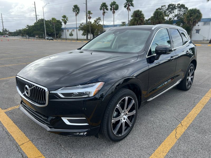 Volvo XC60 uzun süreli kiralama Miami, Florida'da