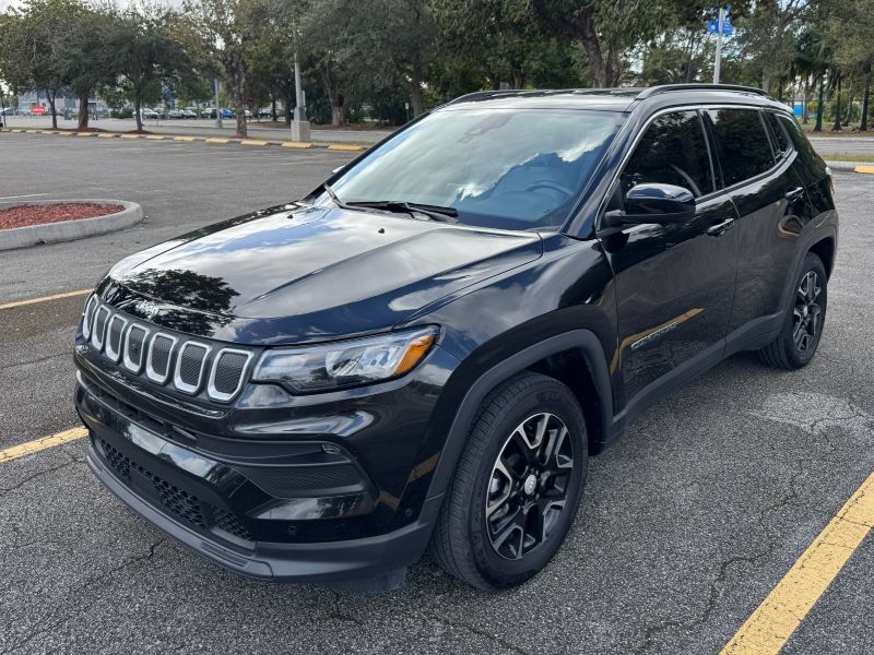 Jeep Compass uzun süreli kiralama Miami, Florida'da