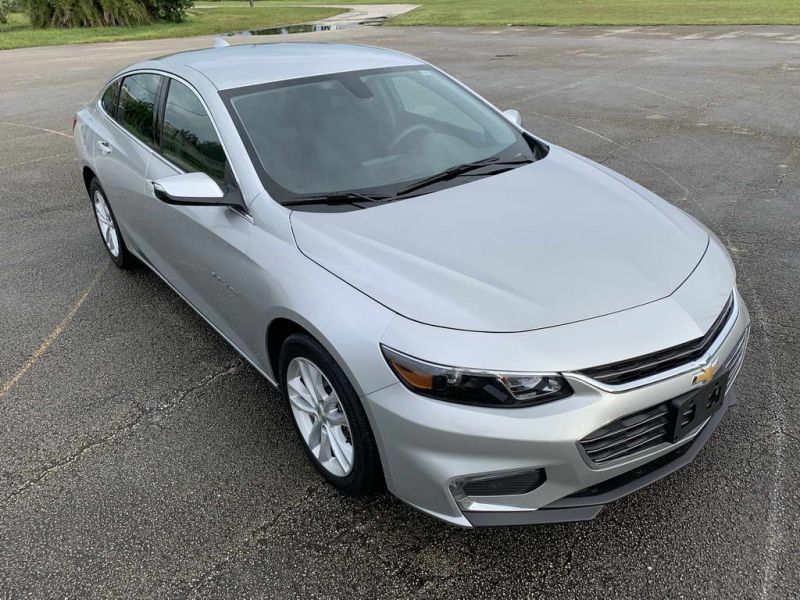 Chevrolet Malibu à louer