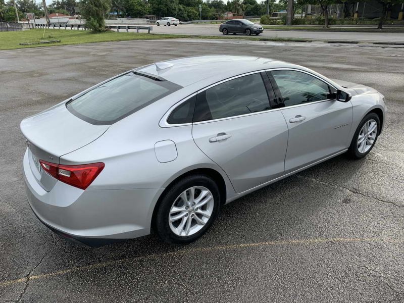 Chevrolet Malibu à louer