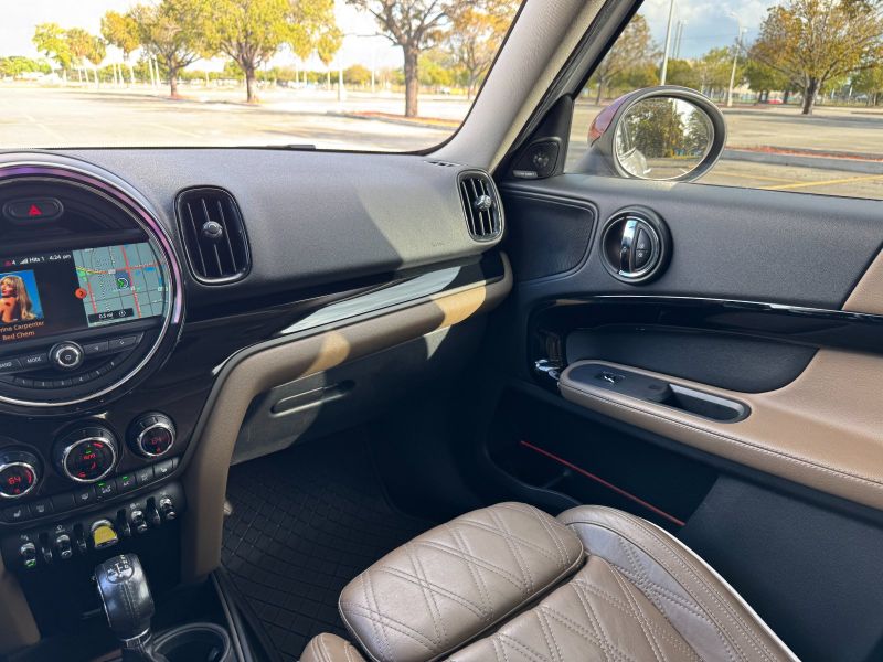 MINI Countryman Plug-In Hybrid pic #4808