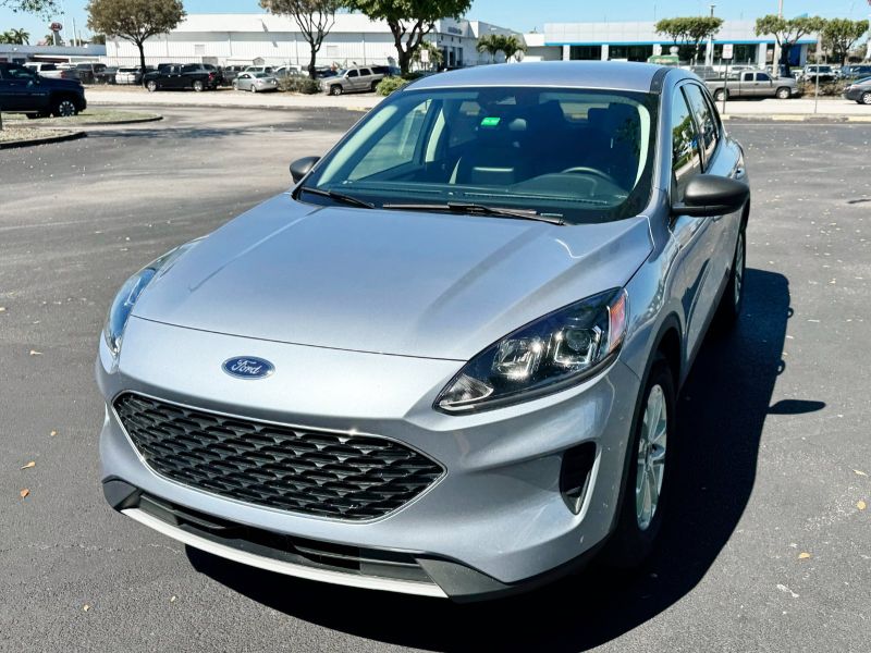 Ford Escape SE Hybrid alquiler en Miami, Florida