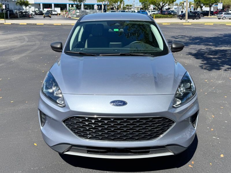 Ford Escape SE Hybrid alquiler de coche