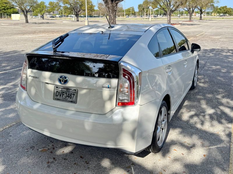 Toyota Prius Five kiralanabilir