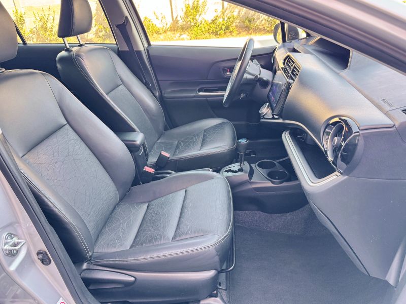 Toyota Prius C Four pic #4947