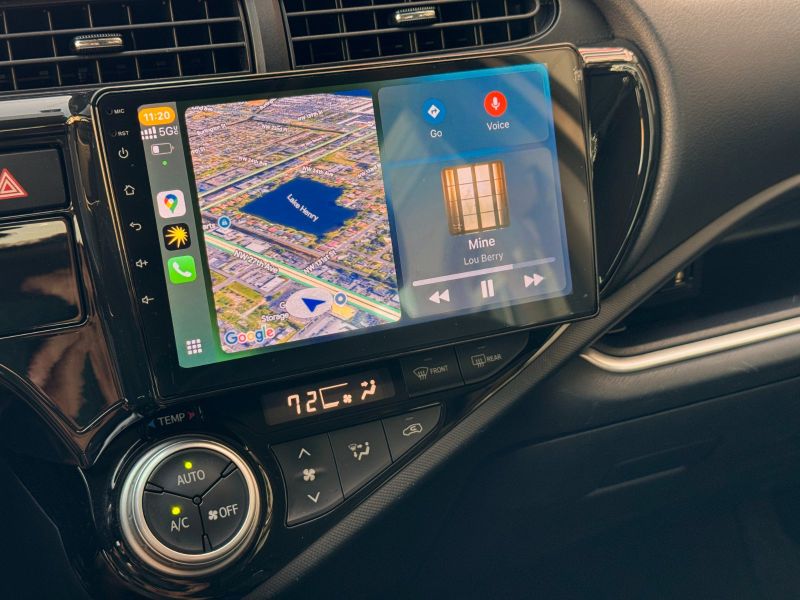 Toyota Prius C Four pic #4965