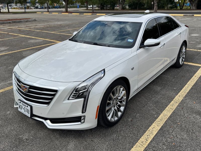 Cadillac CT6 Plug-In Hybrid noleggio a lungo termine a Miami, Florida