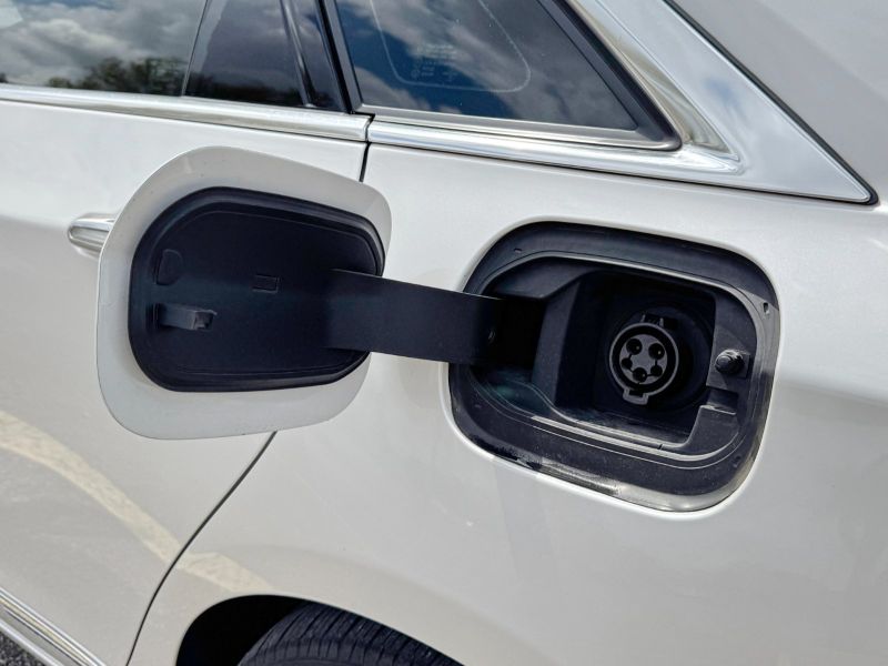 Cadillac CT6 Plug-In Hybrid pic #4980