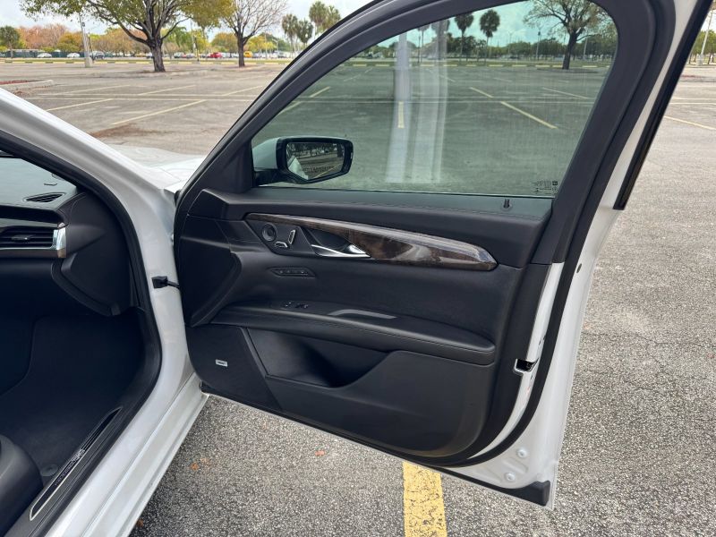 Cadillac CT6 Plug-In Hybrid pic #4992