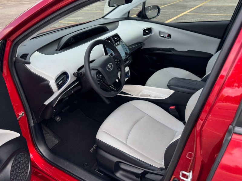 Toyota Prius Touring pic #5076