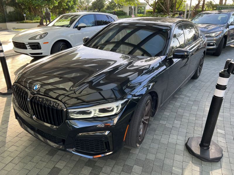BMW 750i xDrive Langzeitmiete in Miami, Florida