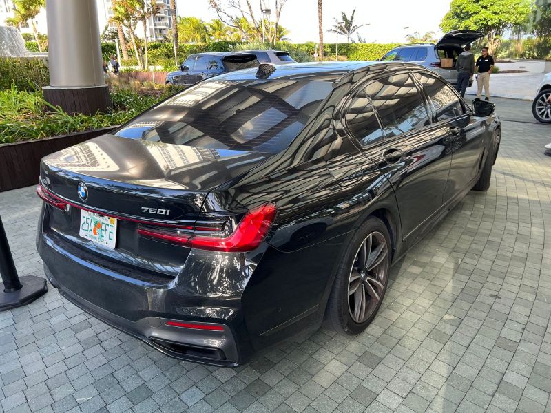 BMW 750i xDrive zu vermieten