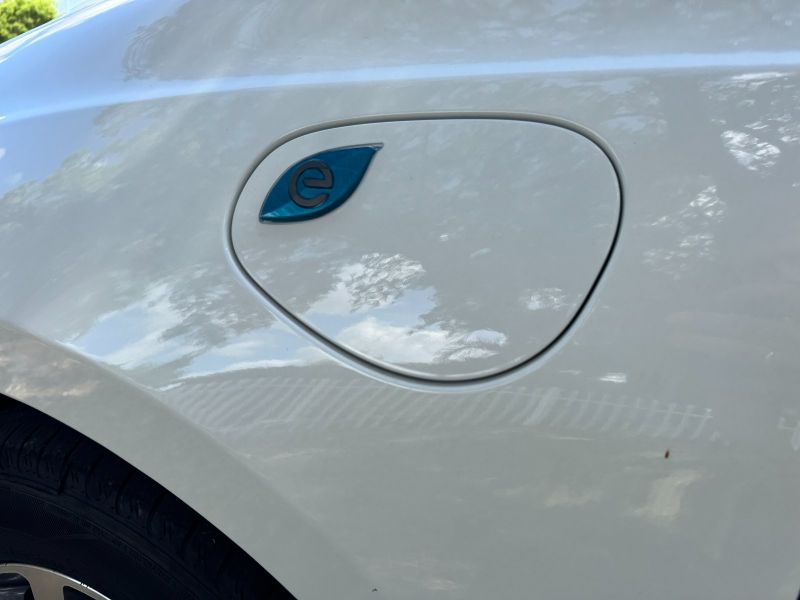 Chrysler Pacifica Hybrid pic #5238