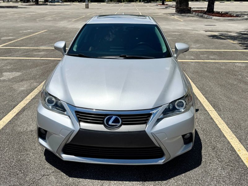 Lexus CT200 Hybrid noleggio