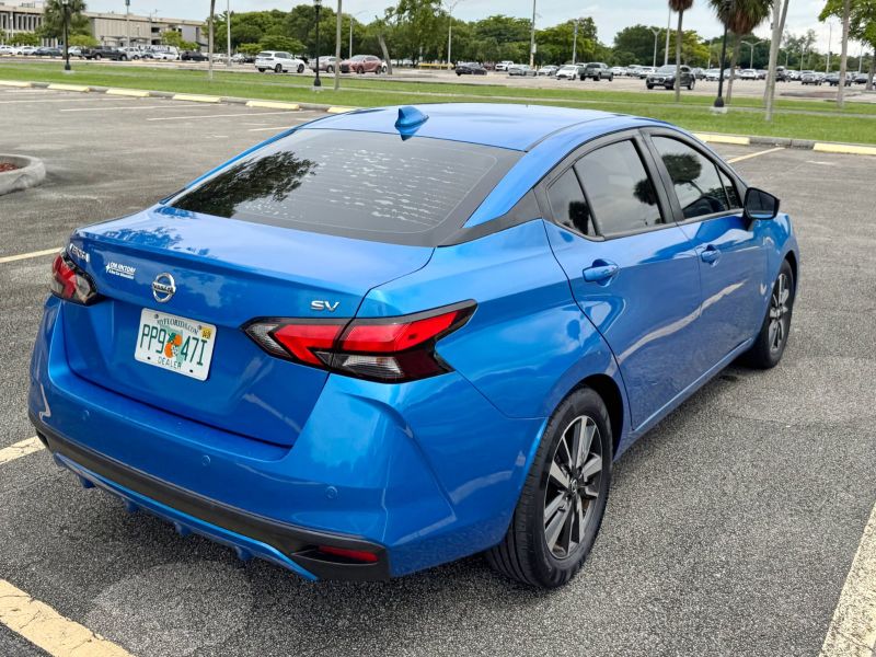 Nissan Versa SV a noleggio