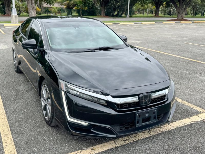 Honda Clarity Plug-In Hybrid жалға беріледі