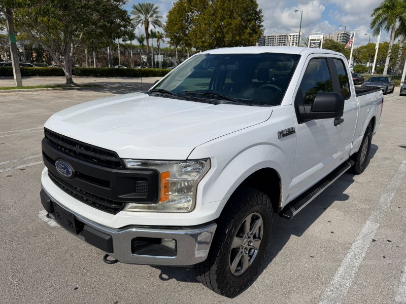 Ford F150 XL Ext Cab alquiler en Miami, Florida