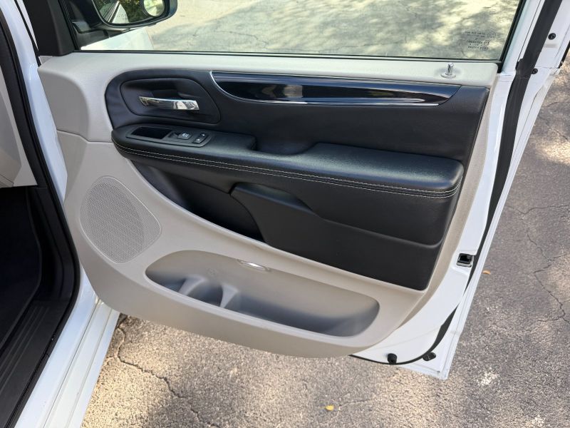 Dodge Grand Caravan pic #5537