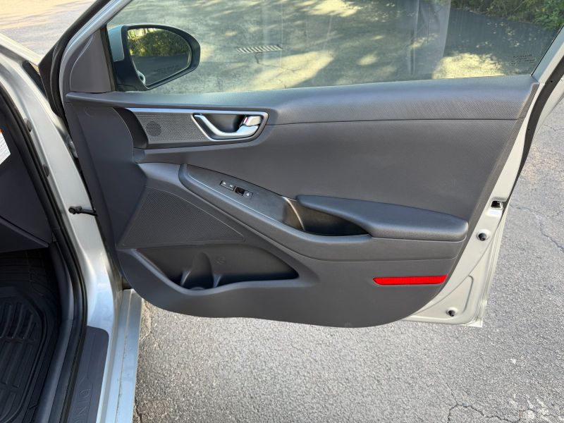 Hyundai Ioniq Hybrid  pic #5612