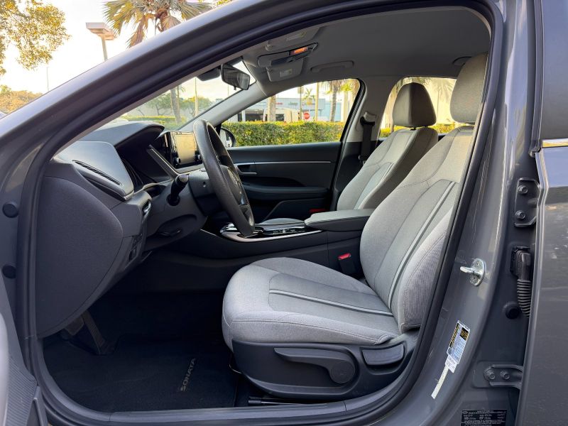 Hyundai Sonata pic #5771