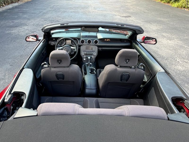 Ford Mustang pic #5803