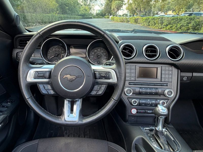 Ford Mustang pic #5806