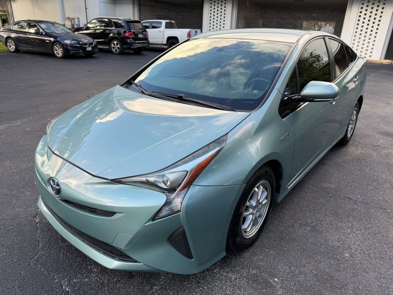 Toyota Prius Four noleggio a lungo termine a Miami, Florida