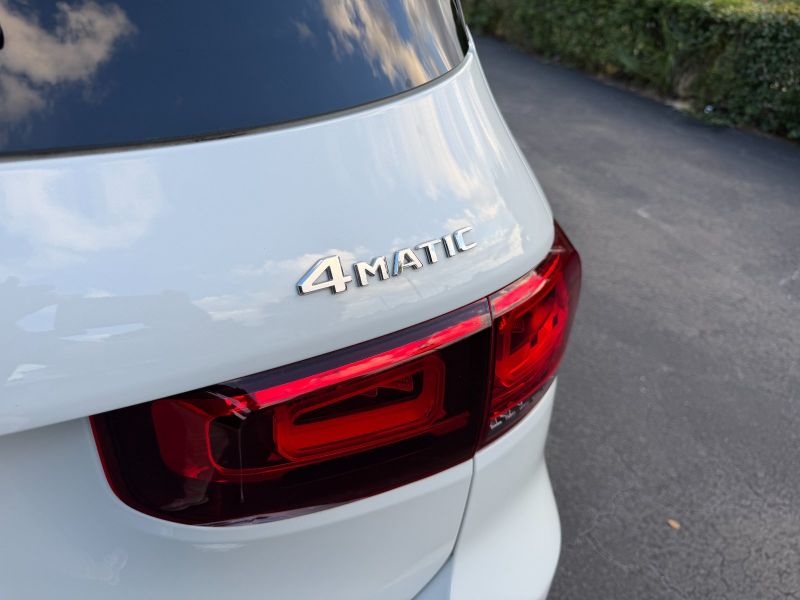 Mercedes-Benz GLB 250 pic #5860