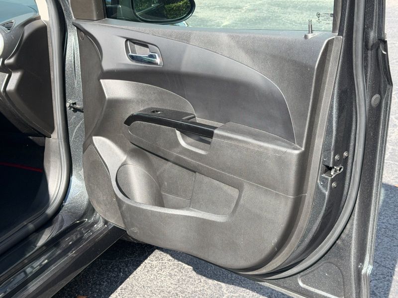 Chevrolet Sonic pic #5933