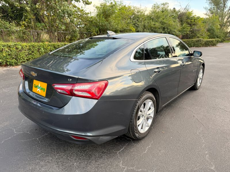 Chevrolet Malibu in affitto